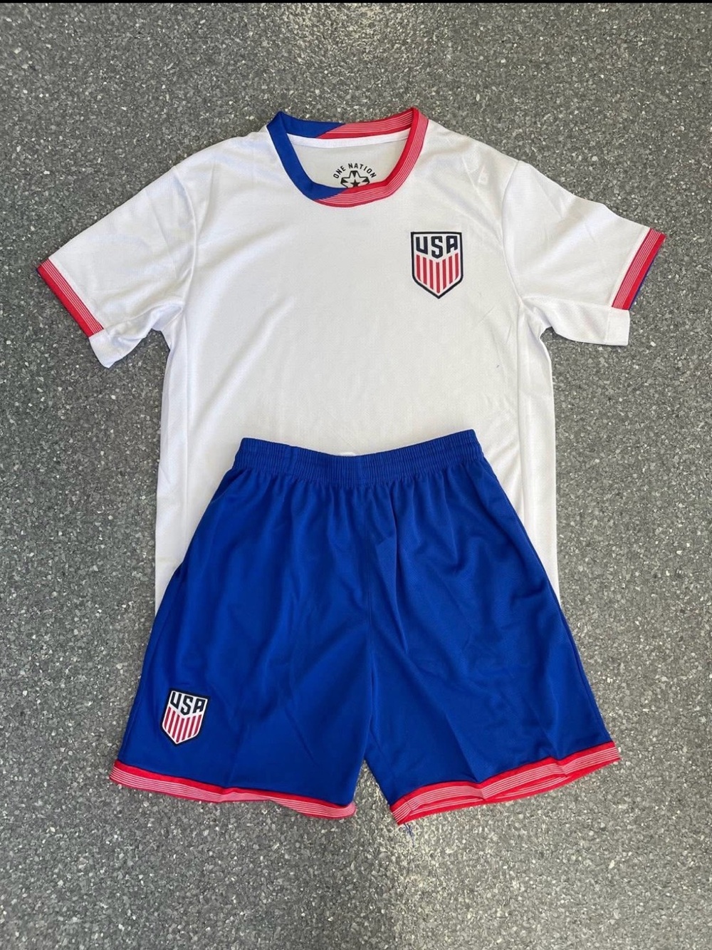 USA WHITE AND BLUE BLANK SOCCER JERSEY SET